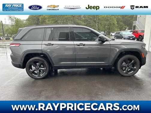 2024 Jeep Grand Cherokee Laredo