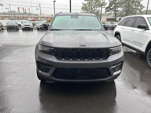 2024 Jeep Grand Cherokee Laredo