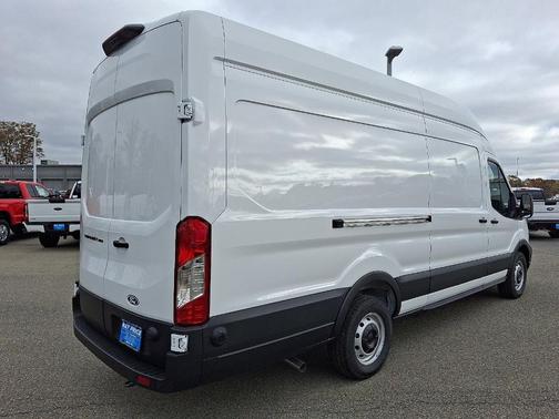 2026 Ford Transit-350 