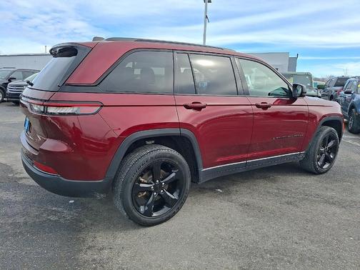 2023 Jeep Grand Cherokee Altitude