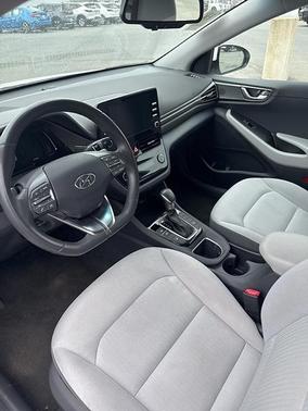 2022 Hyundai IONIQ Hybrid SE