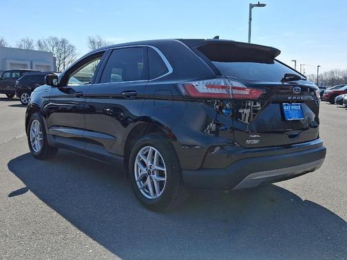 Agate Black Metallic 2022 Ford Edge SEL