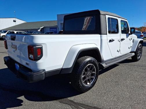 2021 Jeep Gladiator Overland