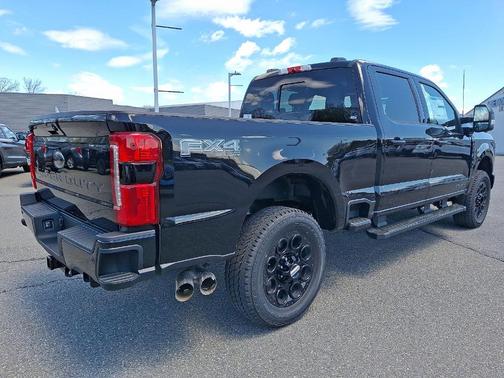 2025 Ford F-350 Lariat Super Duty