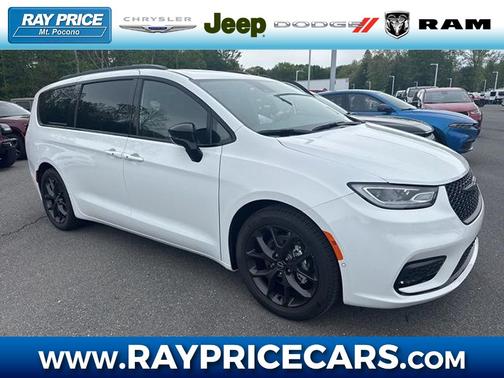 Bright White Clearcoat 2025 Chrysler Pacifica Limited