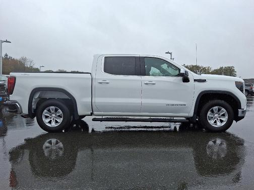 2024 GMC Sierra 1500 SLE
