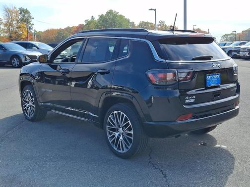 Diamond Black 2024 Jeep Compass Limited