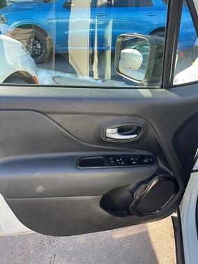 2023 Jeep Renegade Altitude