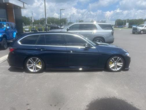 2017 BMW 330 i xDrive
