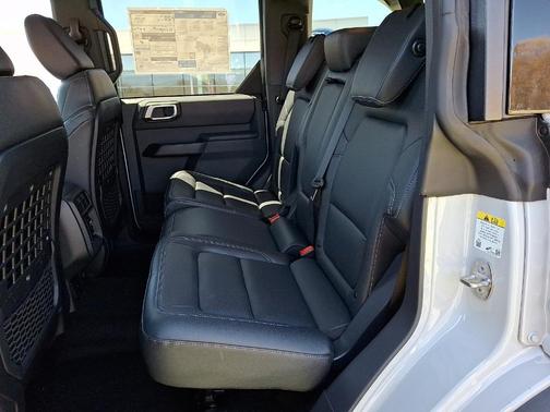 Avalanche Gray 2026 Ford Bronco Big Bend