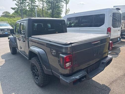 2022 Jeep Gladiator Sport