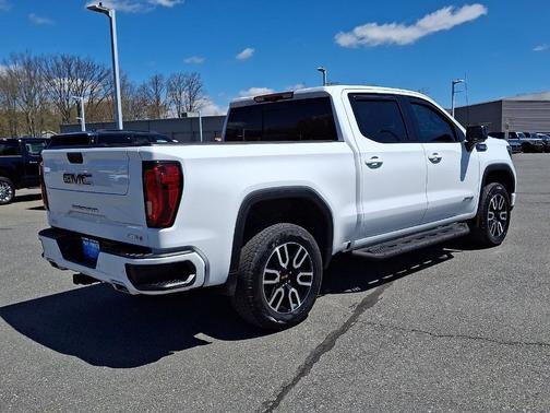 Summit White 2025 GMC Sierra 1500 AT4
