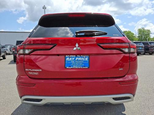 2023 Mitsubishi Outlander SE