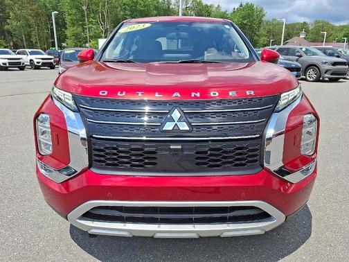 2023 Mitsubishi Outlander SE