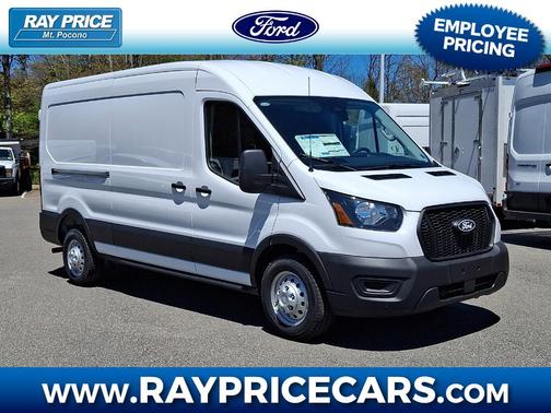 Oxford White Clearcoat 2026 Ford Transit-250 148 WB Medium Roof Cargo