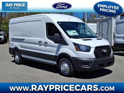 Oxford White Clearcoat 2026 Ford Transit-250 148 WB Medium Roof Cargo
