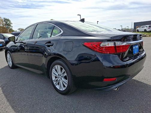 2015 Lexus ES 350 Crafted Line
