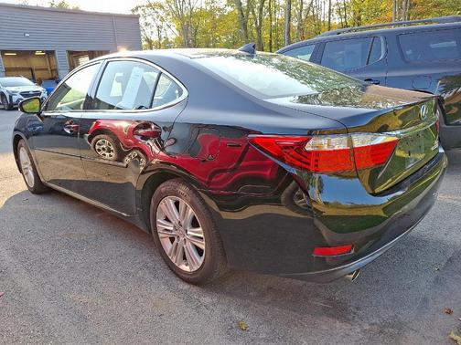 2015 Lexus ES 350 Crafted Line