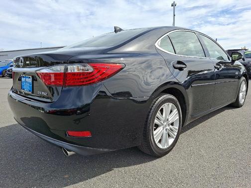 2015 Lexus ES 350 Crafted Line