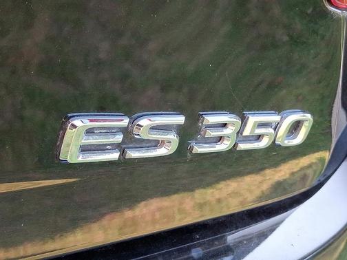 2015 Lexus ES 350 Crafted Line