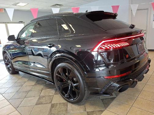 2024 Audi RS Q8 4.0T quattro