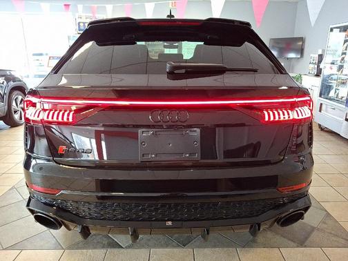 2024 Audi RS Q8 4.0T quattro