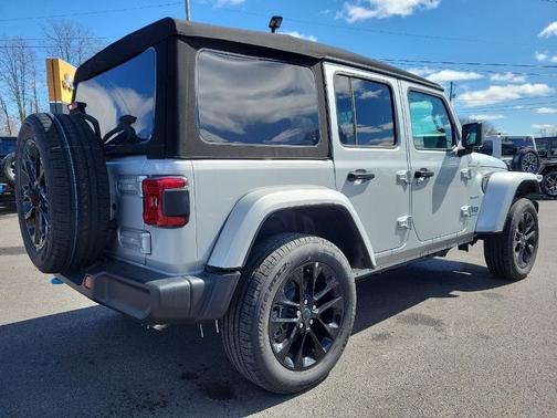 2024 Jeep Wrangler 4xe Sahara