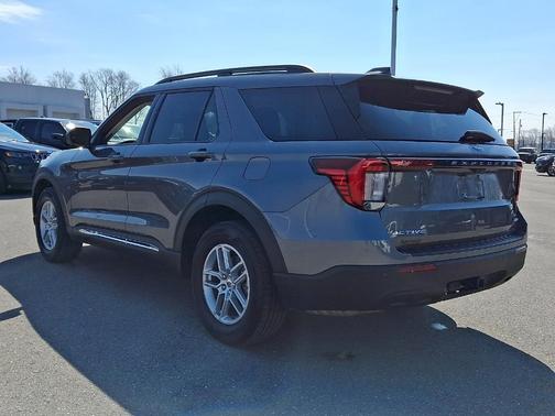 Carbonized Gray Metallic 2025 Ford Explorer Active