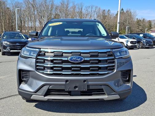 Carbonized Gray Metallic 2025 Ford Explorer Active