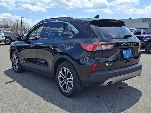 Agate Black Metallic 2022 Ford Escape SEL
