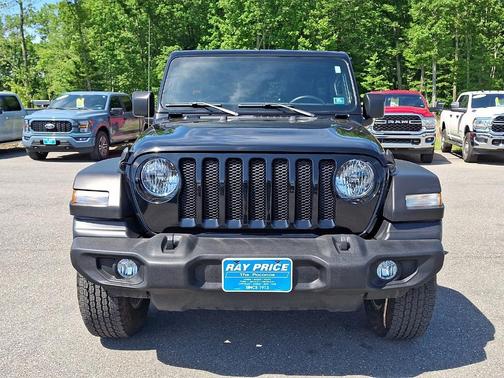 Black Clearcoat 2022 Jeep Wrangler Unlimited Sport S