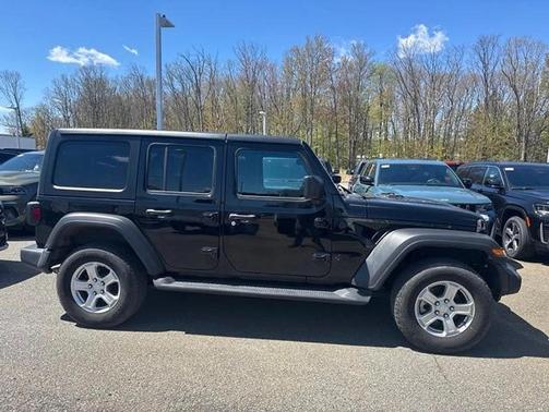 Black Clearcoat 2022 Jeep Wrangler Unlimited Sport S