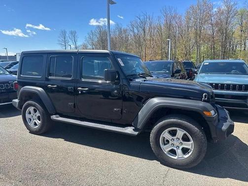 Black Clearcoat 2022 Jeep Wrangler Unlimited Sport S