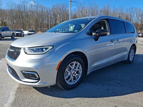 2024 Chrysler Pacifica Touring-L