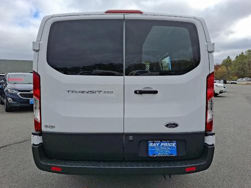 2024 Ford Transit-250