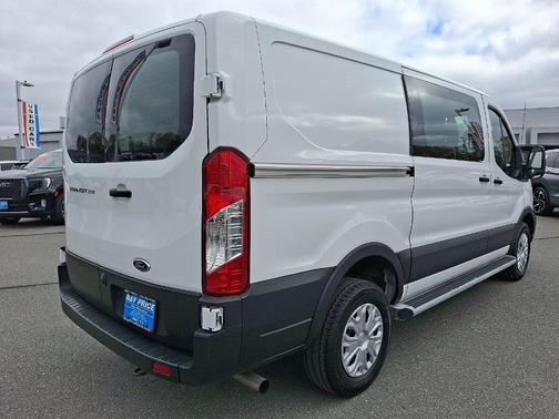 2024 Ford Transit-250