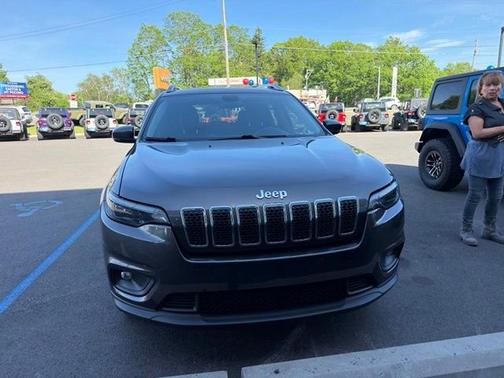 Granite Crystal Clearcoat Metallic 2020 Jeep Cherokee Latitude Plus