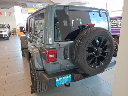2025 Jeep Wrangler 4xe Sahara