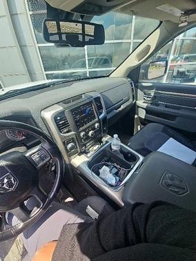 Bright White Clearcoat 2018 RAM 1500 Big Horn