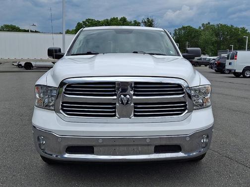 Bright White Clearcoat 2018 RAM 1500 Big Horn