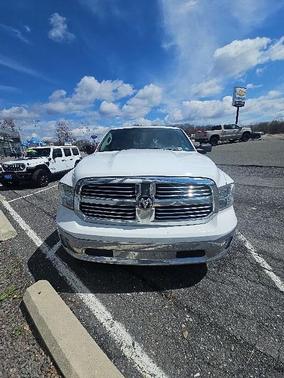 Bright White Clearcoat 2018 RAM 1500 Big Horn