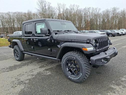 2026 Jeep Gladiator Sport