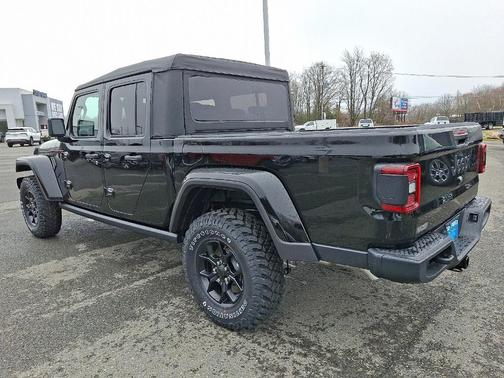 2026 Jeep Gladiator Sport