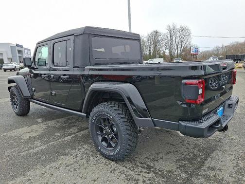 2026 Jeep Gladiator Sport
