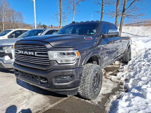 2022 RAM 3500 Laramie