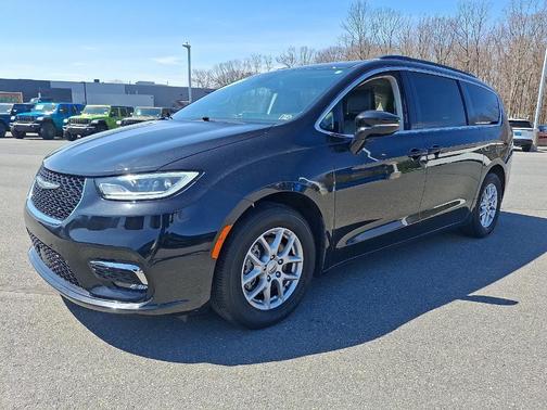 2022 Chrysler Pacifica Touring-L