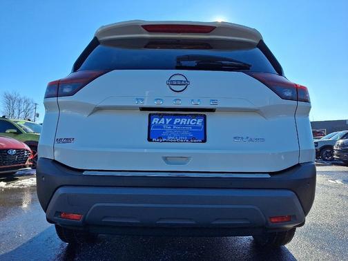 2022 Nissan Rogue SV