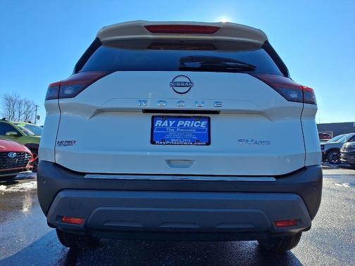 2022 Nissan Rogue SV