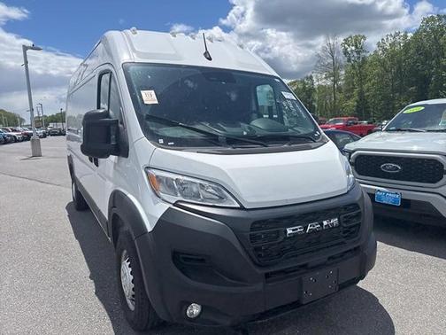 Bright White Clearcoat 2026 RAM ProMaster 2500 High Roof