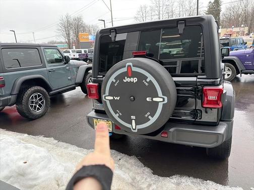 2022 Jeep Wrangler Unlimited 4xe Sahara